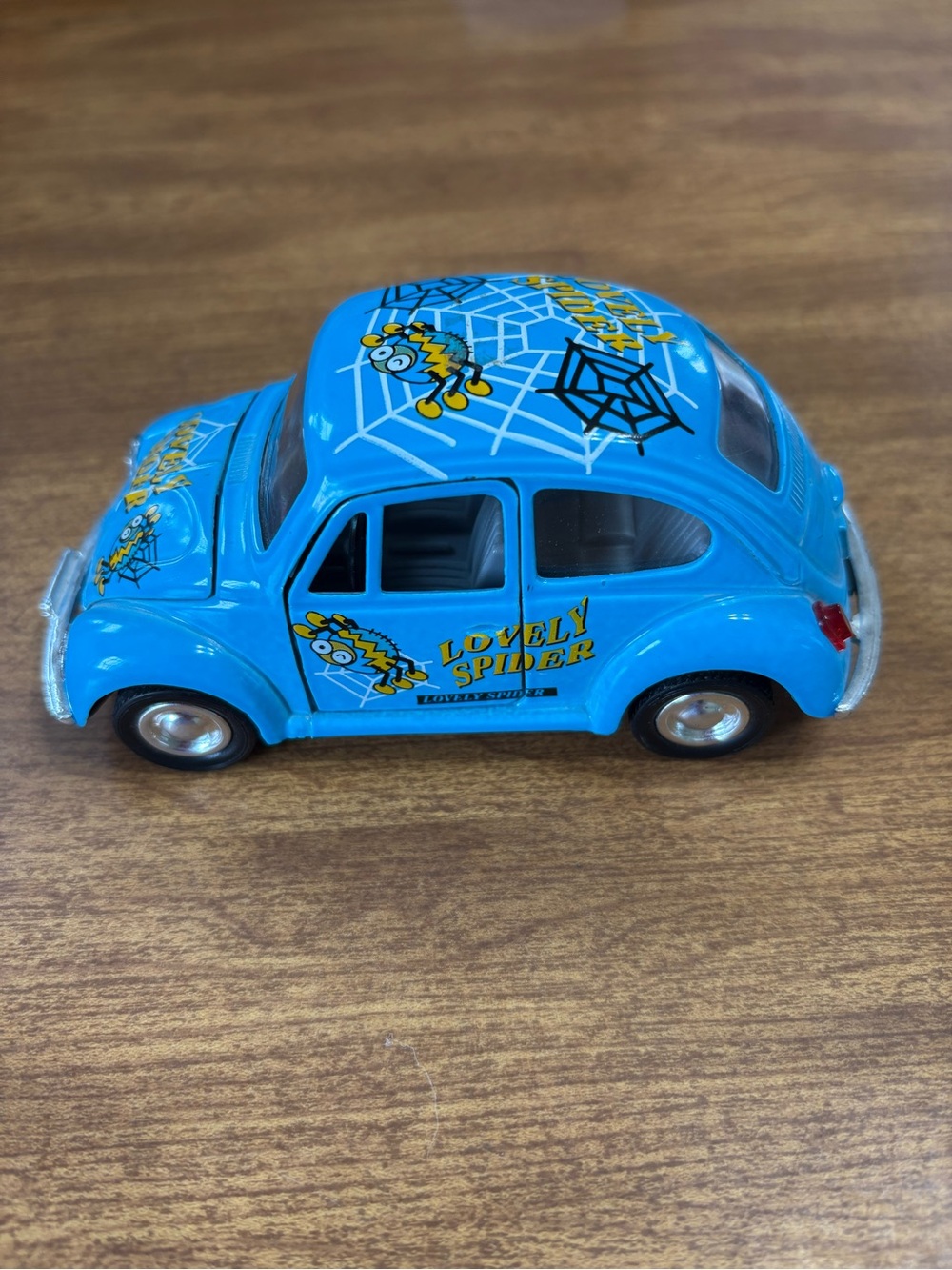 Lovely Spider Volkswagen Blue Beetle Diecast Pullback Car